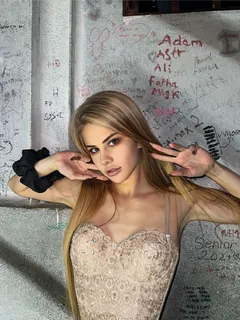 Амелия escort in Perm
