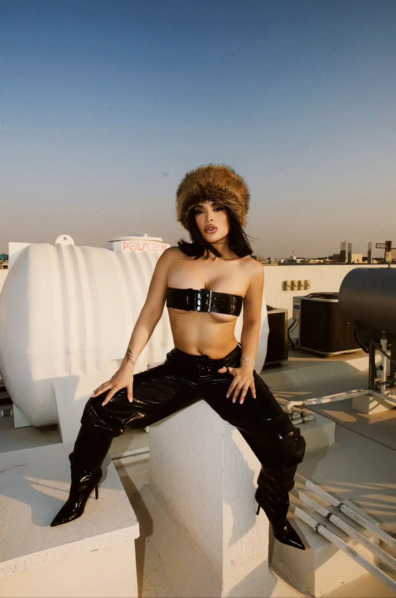 Делия escort in Perm