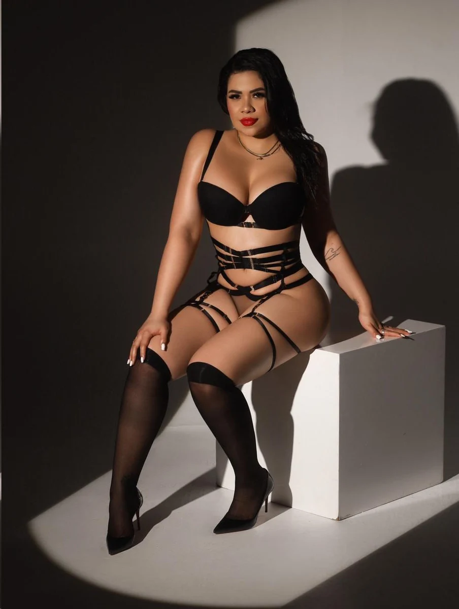 Хлоя escort in Perm