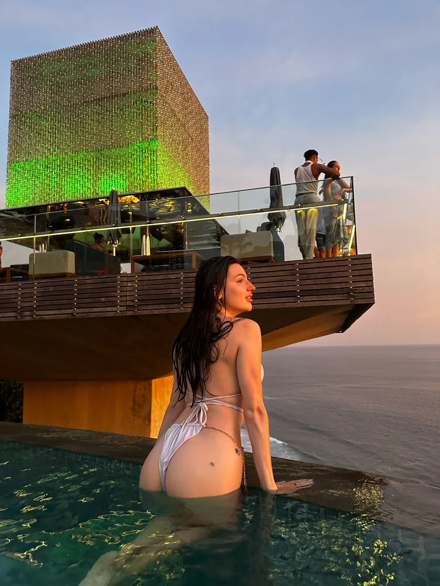 Кари escort in Perm