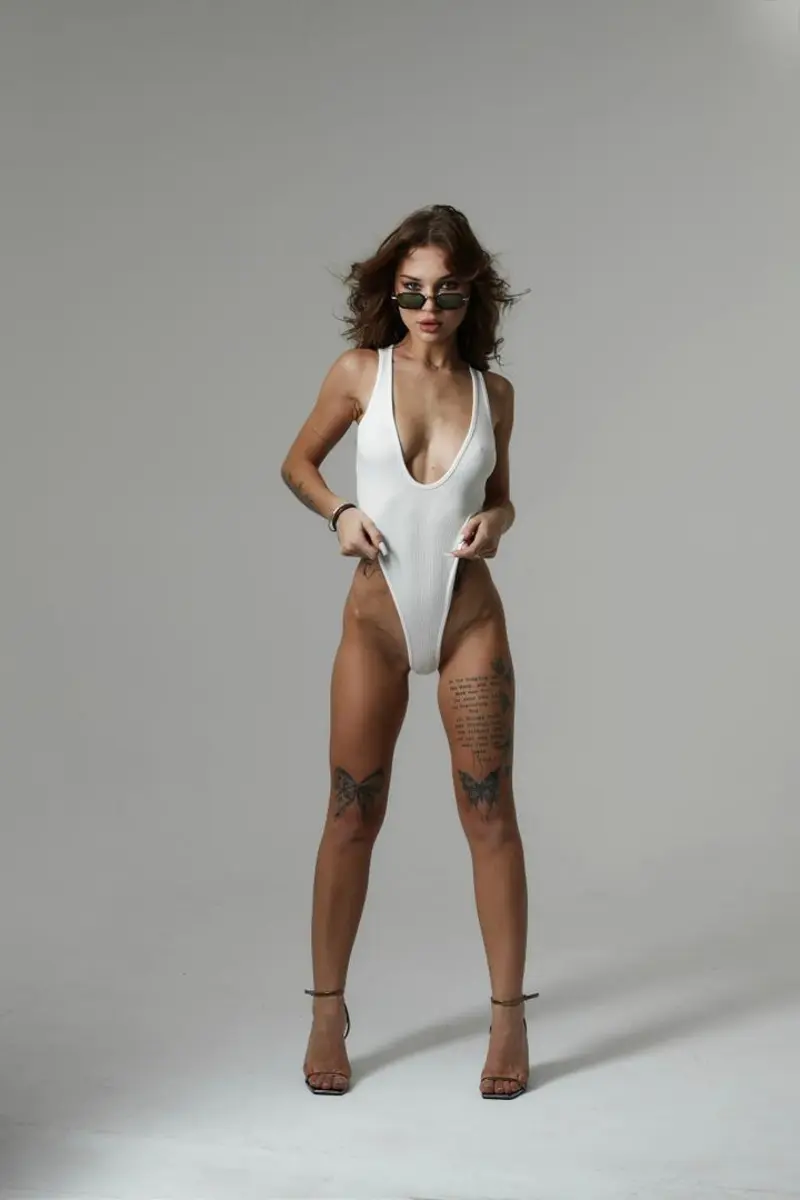 Кари escort in Perm