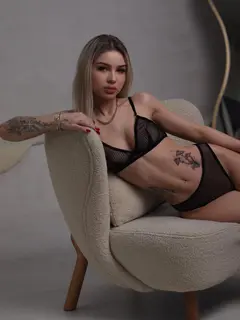 Кари escort in Perm