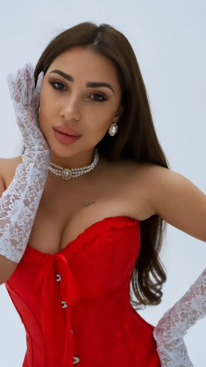 Лара escort in Perm