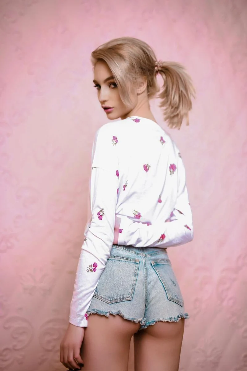 Лина escort in Perm