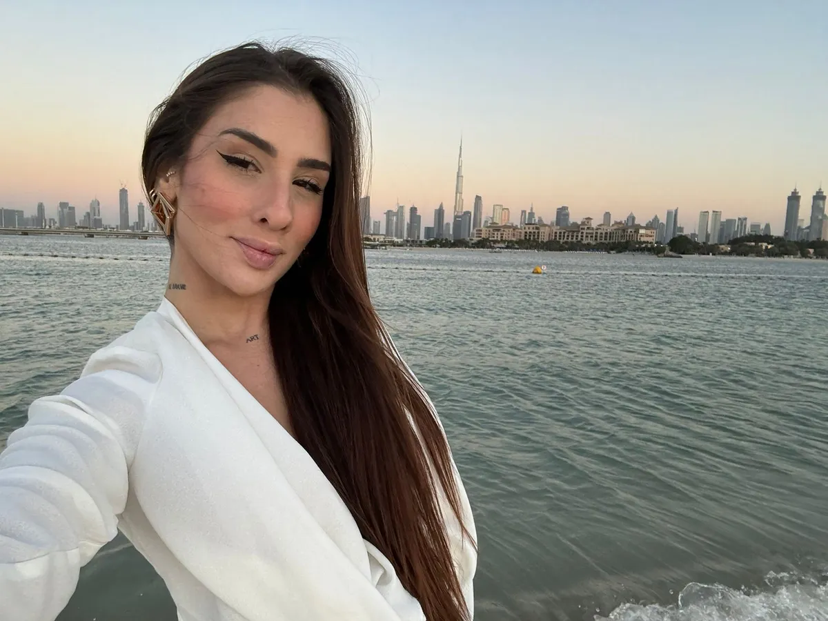 Лиза escort in Perm