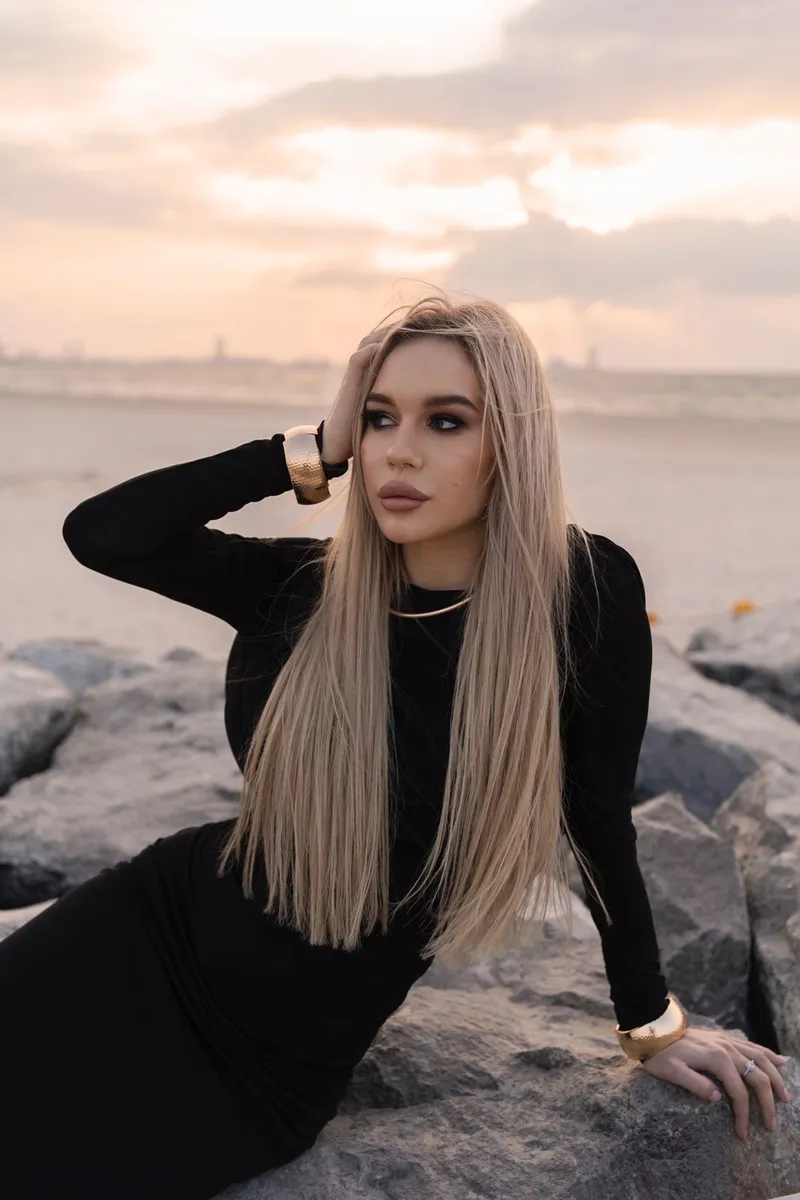 Лорена escort in Perm