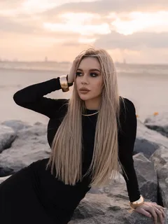 Лорена escort in Perm