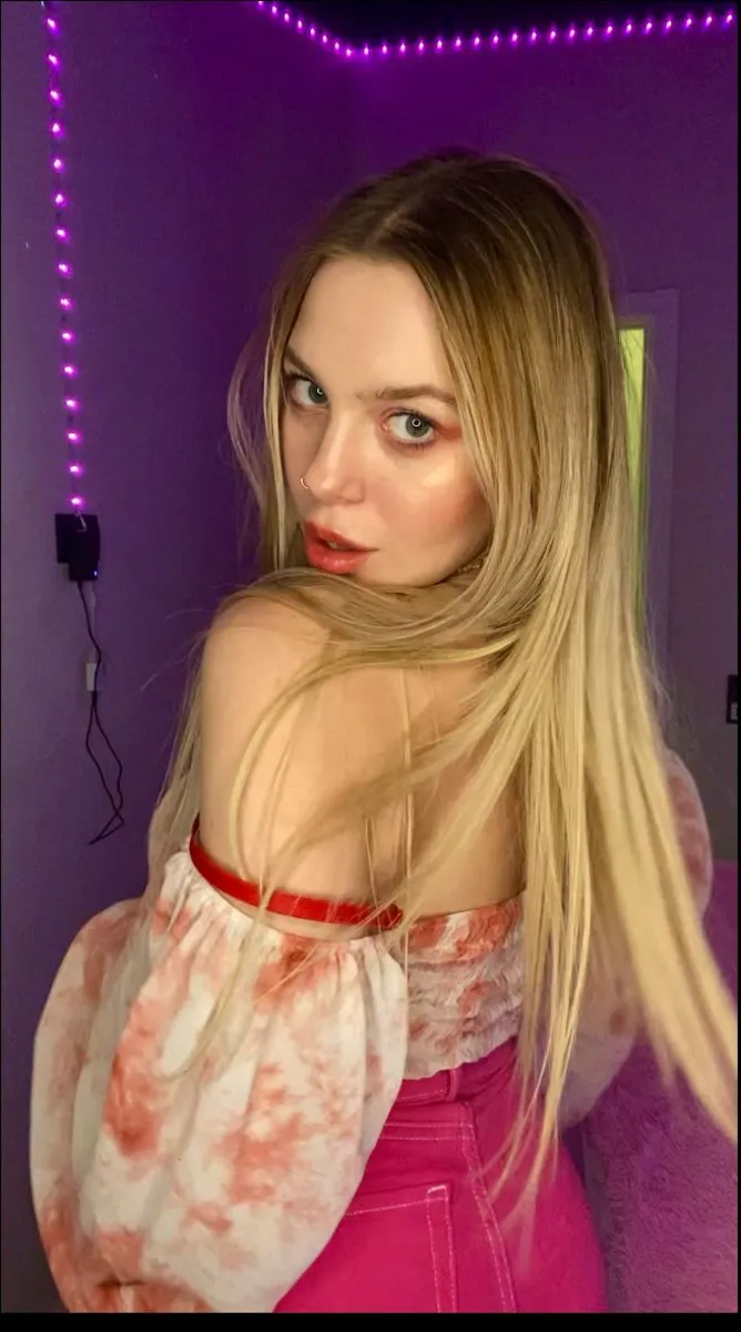 Мия escort in Perm