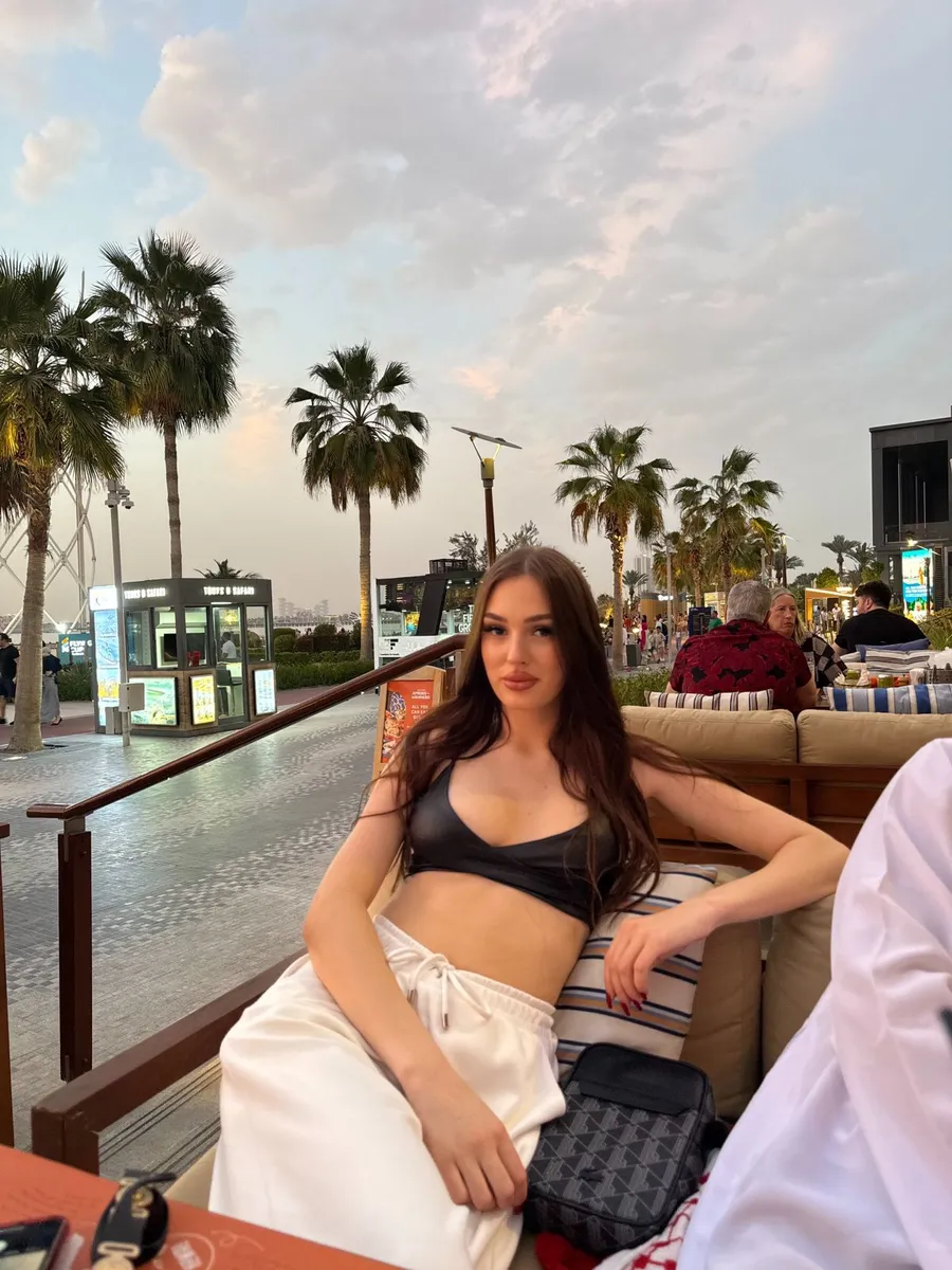 Молли escort in Perm