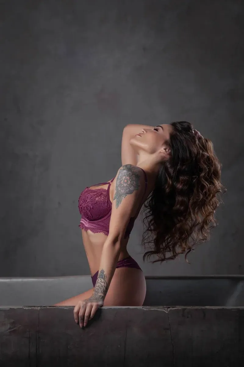 Нерия escort in Perm