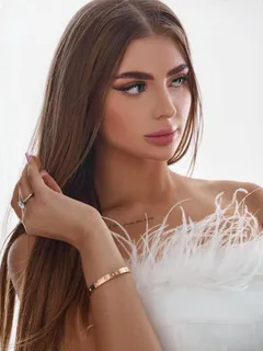 Полина escort in Perm