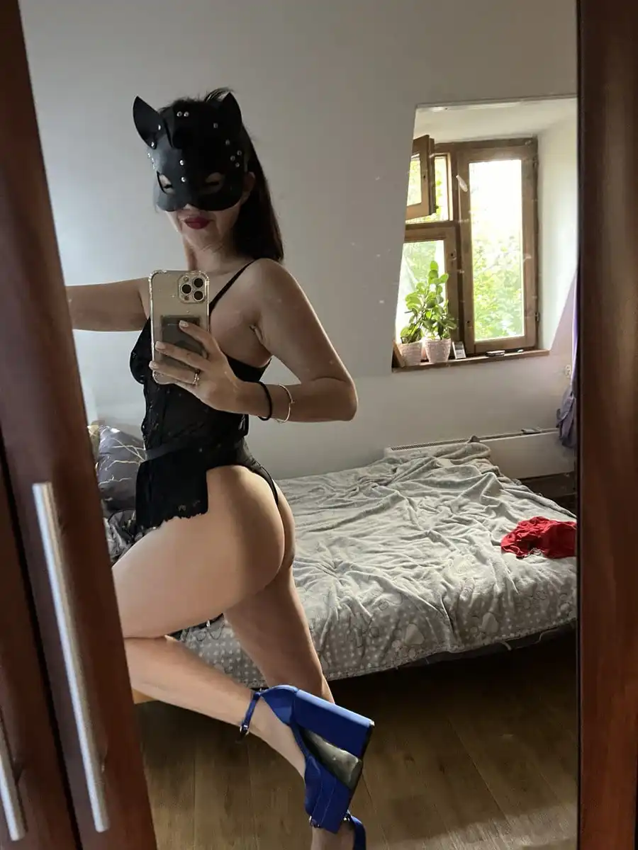 Саша escort in Perm
