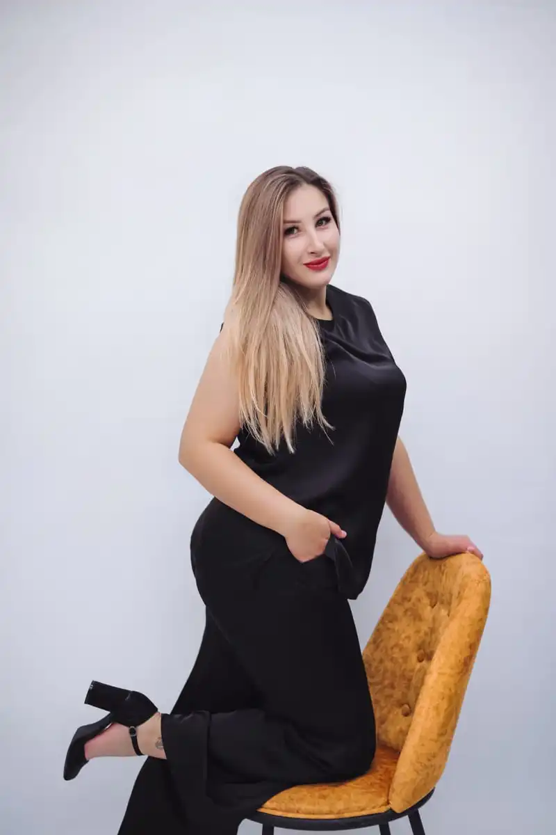 Светлана escort in Perm