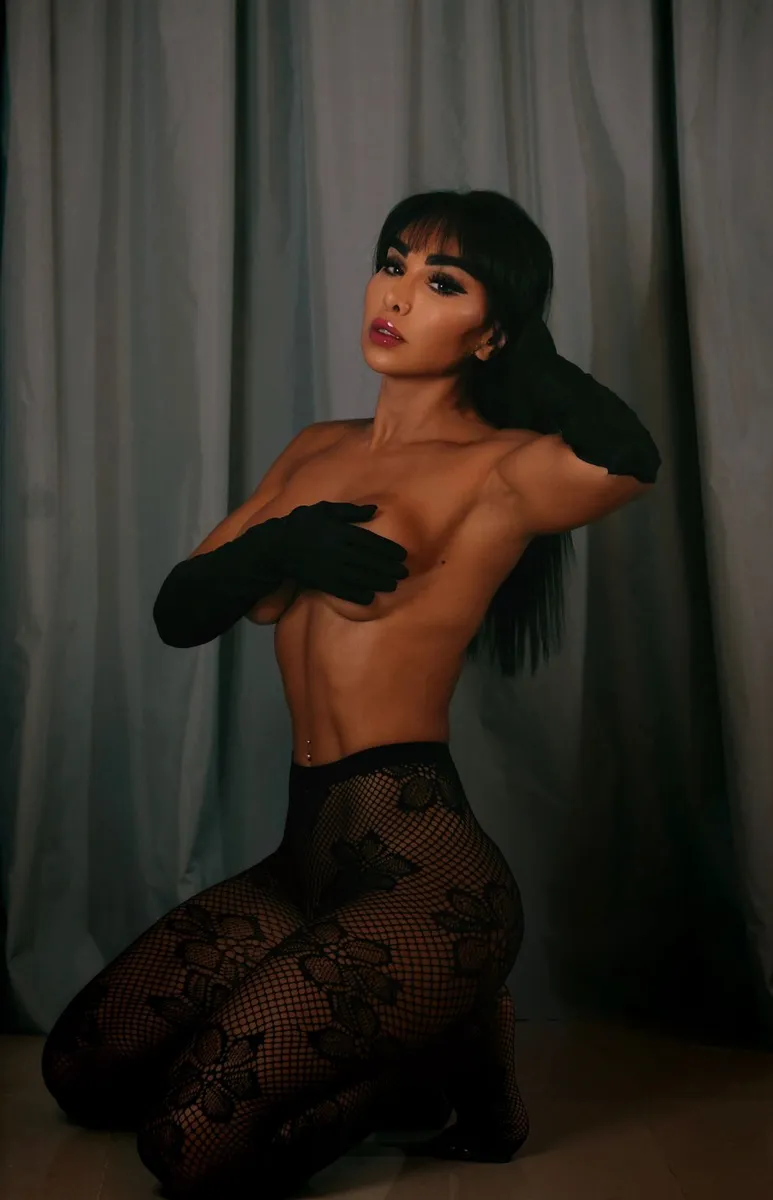 Зина escort in Perm