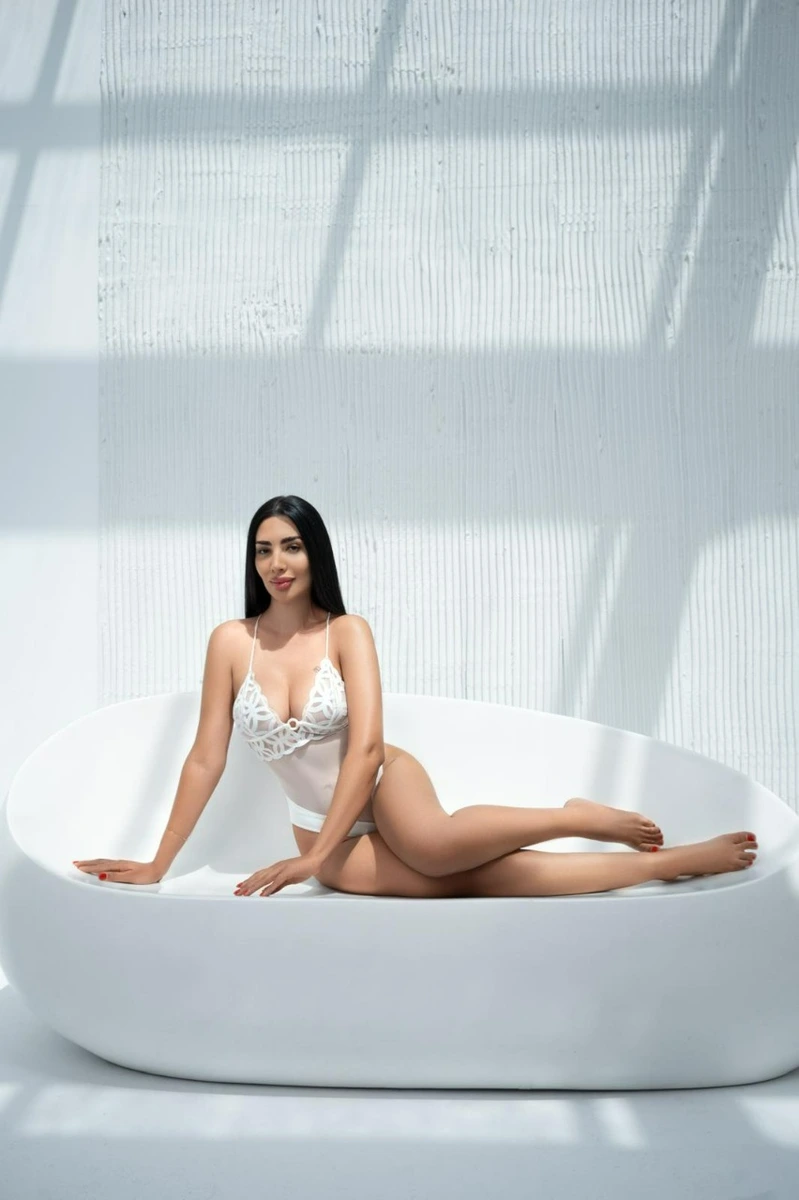 Зулия escort in Perm